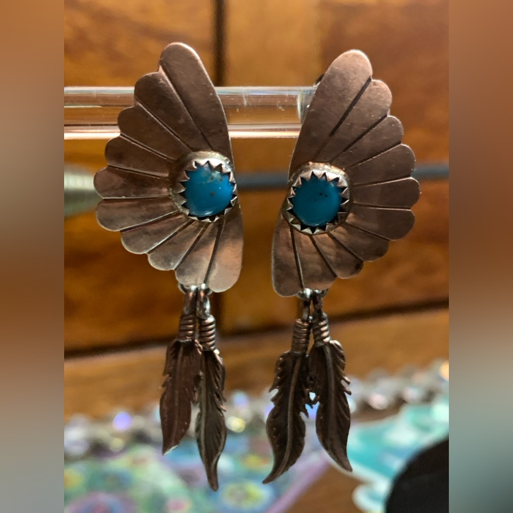 Navajo Turquoise Feather Dangle Earrings 90$